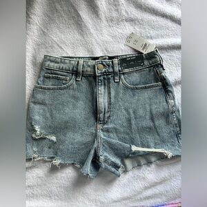 Hollister ultra high-rise Mom Shorts